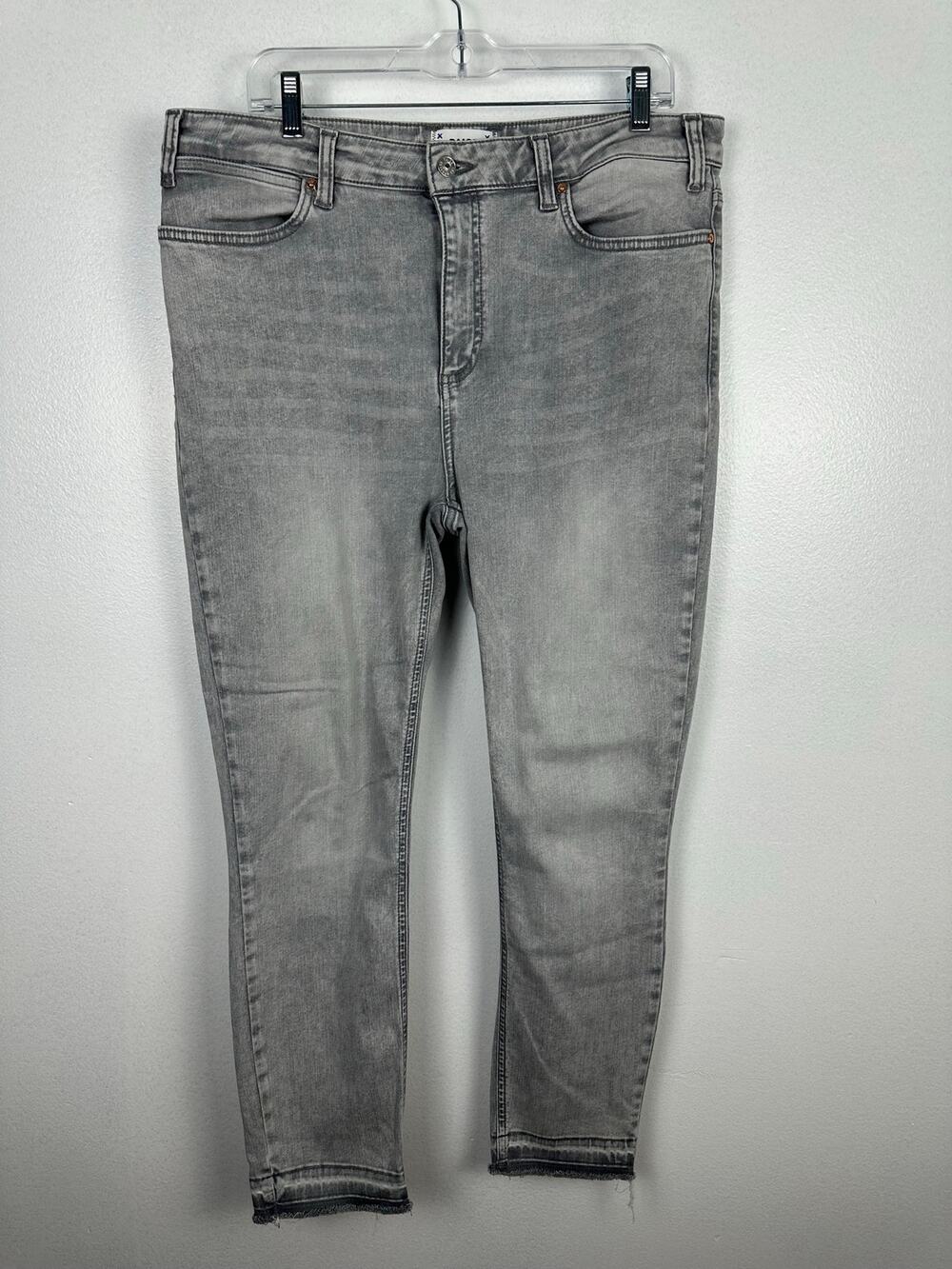 PAIGE Hoxton High Rise Jeans Women Size 34 Grey Raw Hem Ankle frayed hem